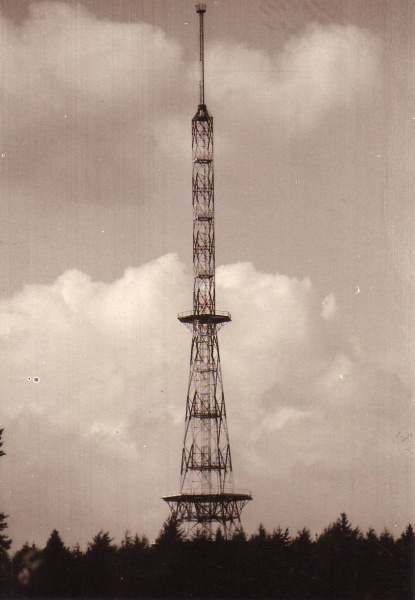 Datei:Fernsehturm sw 2.JPG