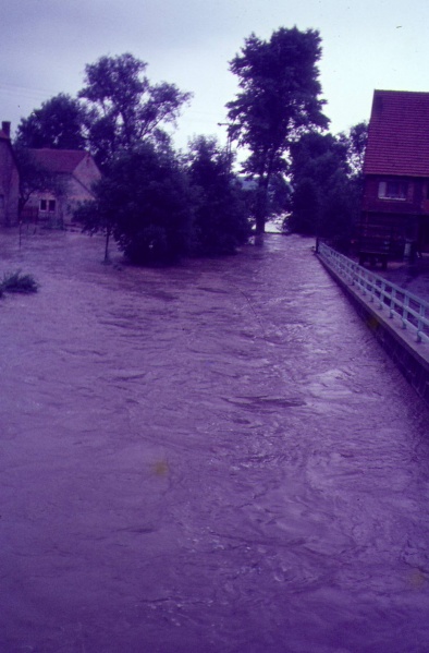 Datei:Hochwasser 1965 Nethe.JPG