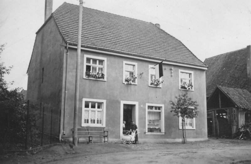 Datei:Bäckerei Sasse 30er.jpg