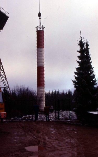 Datei:Abriss alter Fernsehturm Willebadessen 008.JPG