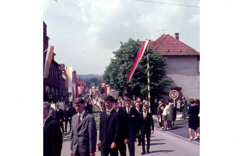 Datei:Prozession Nethebrücke.JPG