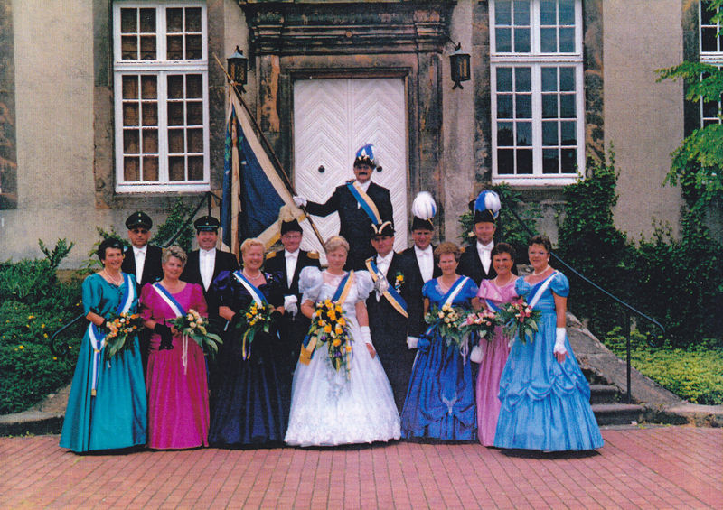Datei:Hofstaat-sebastian-1995.jpg