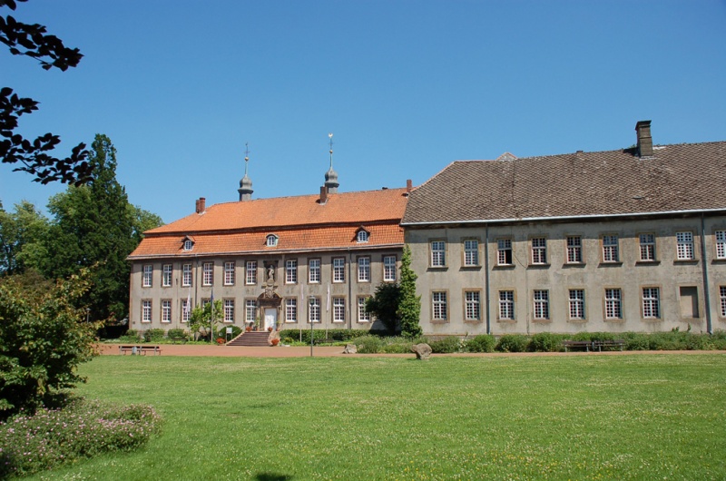 Datei:Willebadessen-Schloss.jpg